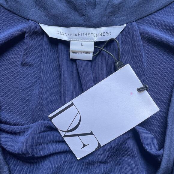 Diane Von Furstenburg NWT Navy Top / Sz L / Faux Wrap / Sleeveless / Designer - Picture 6 of 8